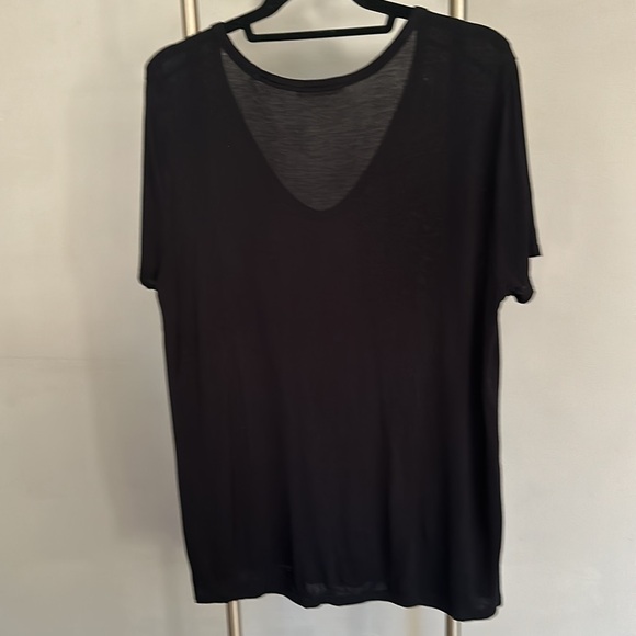 Alexander Wang T by Alexander Wang deep scoop black pocket tee. Size Medium - Picture 4 of 6